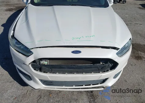 2016 Ford Fusion Hybrid Se z USA, uszkodzony, nr VIN 3FA6P0LU2GR323972